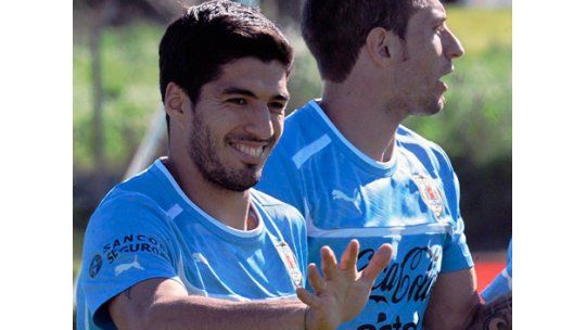 Suárez: “Hay una mínima chance y le queremos ganar a Argentina”