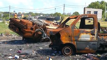 Foto: Subrayado. Vehículos abandonados en Boix y Merino, Malvín Norte.