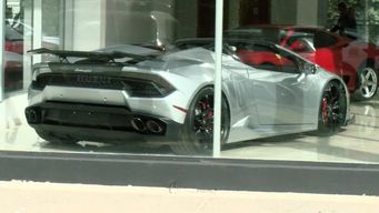 lamborghini de gonzalo aguiar en punta del este: esposa pide suspender el remate del auto