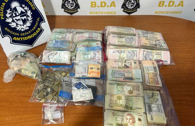 Foto cedida a Subrayado. Casi $ 1 millón incautados al condenado en La Blanqueada.