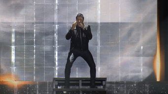 noche de fiesta en el centenario: chayanne puso a bailar a 35.000 personas en su reencuentro con el publico uruguayo