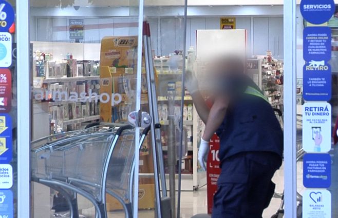 policia-asalto-farmashop