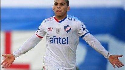 nacional le gano 2 a 0 a penarol en el parque central