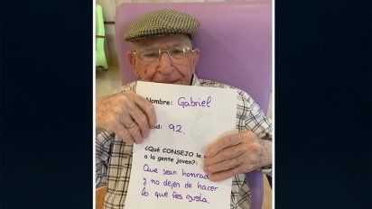 ¿que consejos le darias a la gente joven?; abuelos de sevilla realizan video que se hizo viral