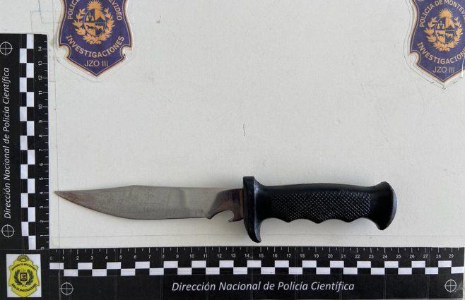 Foto cedida a Subrayado. La cuchilla que le fue incautada al delincuente cuando fue detenido.
