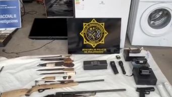 rifles, escopeta y electrodomesticos incautados en allanamientos en maldonado; hay tres condenados