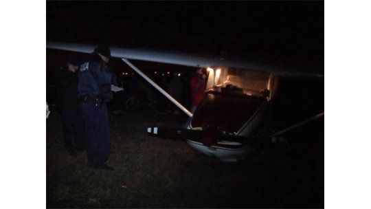 Aterrizaje forzoso detrás de una escuela en barrio Nuevo Capra