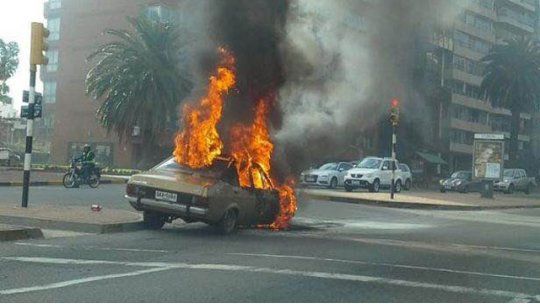 auto incendiado