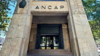 Foto: Emiliano Gutiérrez, Subrayado. Edificio de Ancap en Montevideo.