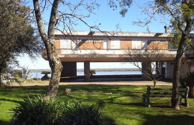 El lugar es uno de los más privilegiados de la costa oeste uruguaya