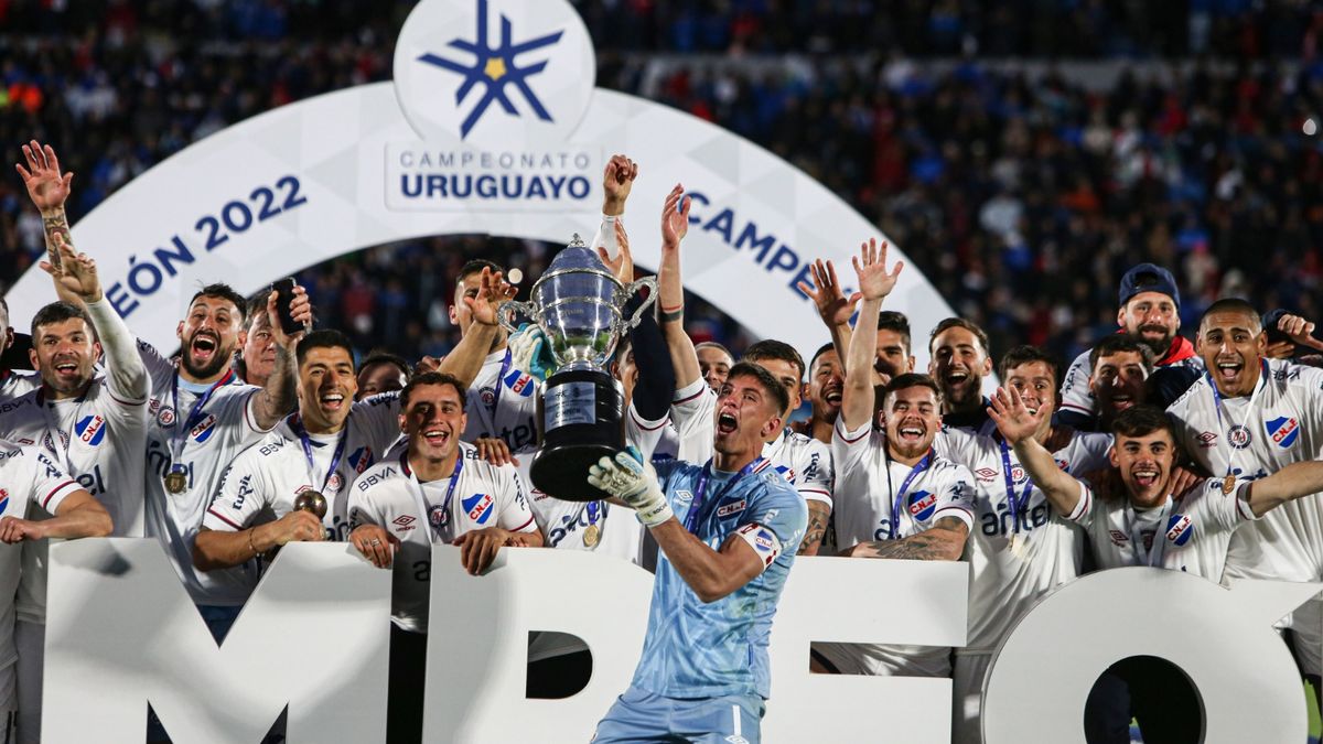 Nacional es el nuevo campeón del fútbol uruguayo; venció a