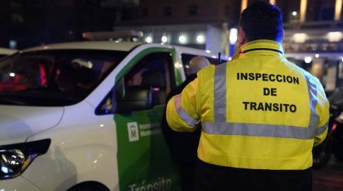 Inspectores de Tránsito de Montevideo en el operativo especial por la Noche de la Nostalgia. Archivo. Foto: IMM en X.