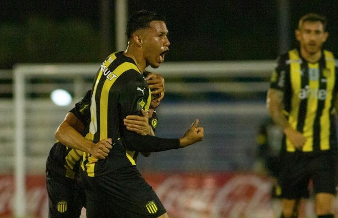 CERRO LARGO PEÑAROL CLAUSURA FECHA 15 FOCO UY (1).jpg