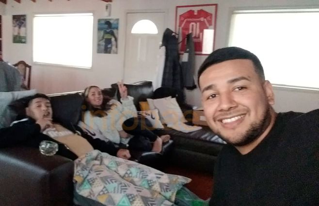 Así era el entorno inmediato de Maradona. Le daban porritos y vino para que no jodiera