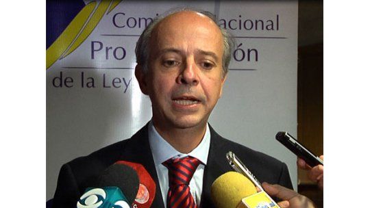 Comisión contra el aborto solicita cadena de radio y televisión