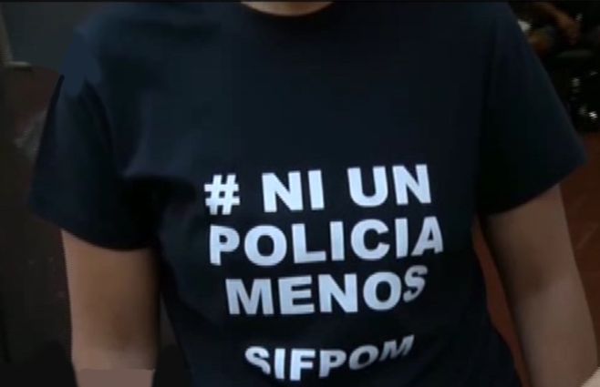 policias-ni-uno-menos.jpg