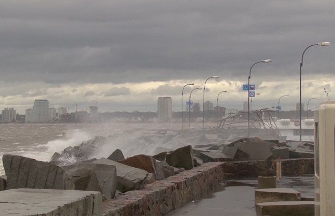 alerta-tormenta-viento-lluvia-playa-puerto.jpg