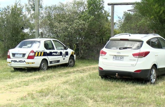 Foto: Martín Corujo, Maldonado. Casa donde fueron hallados los ancianos muertos en Maldonado.