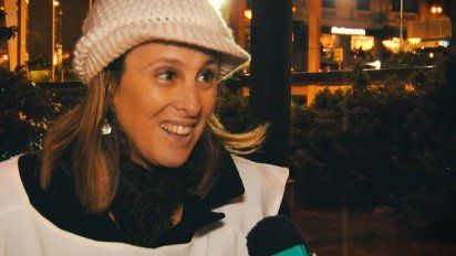 algo por alguien brinda comida a personas en situacion de calle