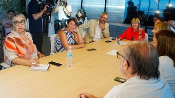 alvaro danza y daniel olesker como presidente y vice de asse; se presento el equipo de salud