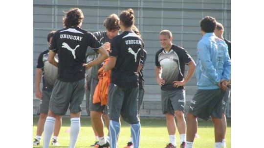 Uruguay bajó 11 lugares en el ranking de FIFA