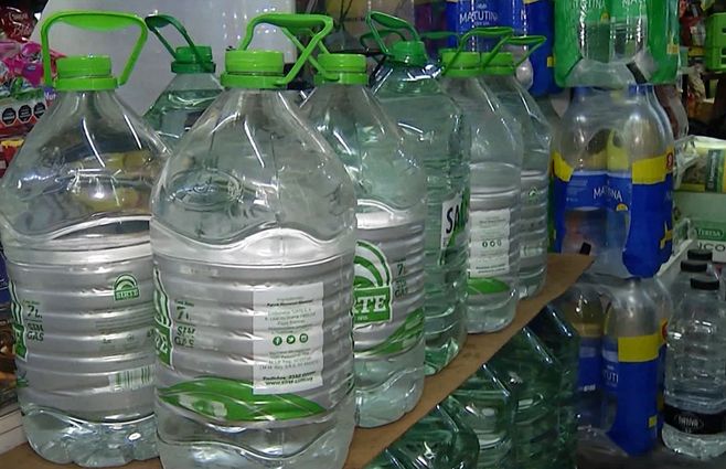 AGUA-EMBOTELLADA--COMERCIOS--BIDONES.jpg