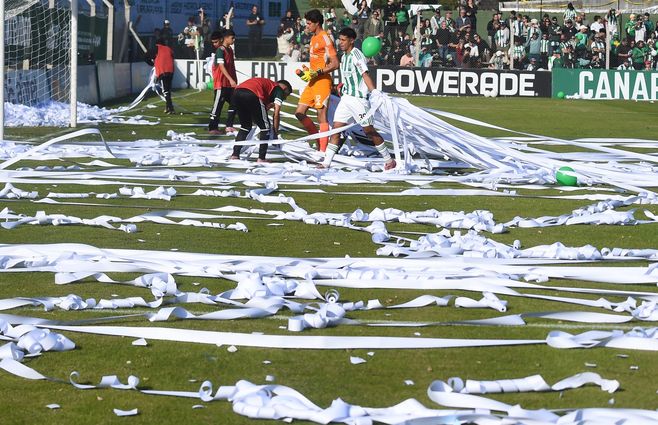 festejos racing apertura 2026 foco uy (2)