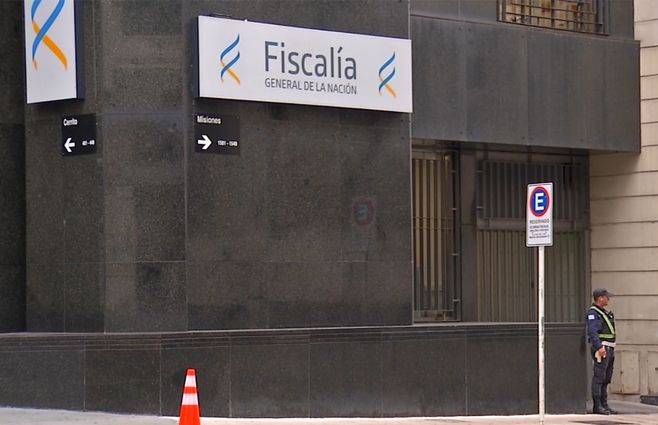 fiscalía-general-de-la-nacion-costado-policia.jpg