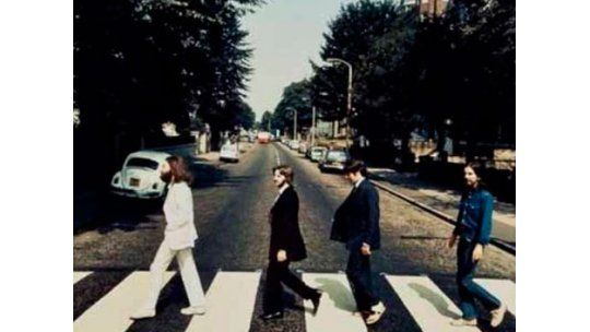 Pagan U$S 30.000 por foto de los Beatles en Abbey Road al revés