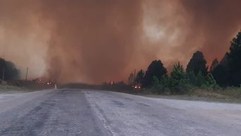 se expanden los incendios en paysandu y amenaza centros poblados