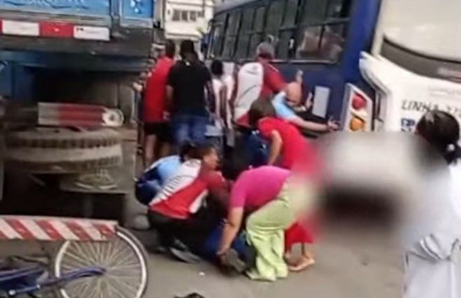 Captura de video. El accidente ocurrió este domingo en Brasil durante una procesión de Pascua.