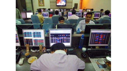 Caen las bolsas europeas y asiáticas con grandes pérdidas