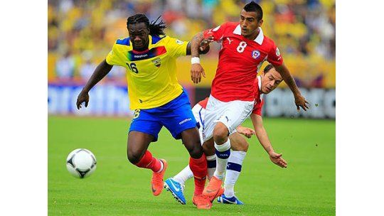 Ecuador mantiene el invicto en Quito: 3 a 1 a Chile