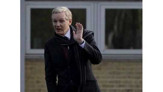Al jefe de Wikileaks lo esperan cuatro delitos sexuales en Suecia
