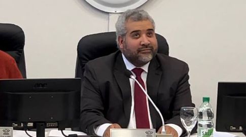 PCU reclamó renuncia de prosecretario de Intendencia de Canelones por visita a portaaviones y Legnani no la aceptó PCU reclamó renuncia de prosecretario de Intendencia de Canelones por visita a portaaviones y Legnani no la aceptó