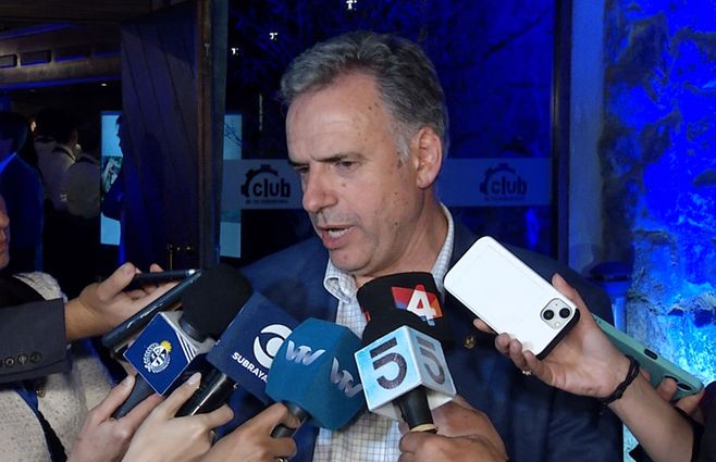 Orsi-noche-cámara-de-industrias