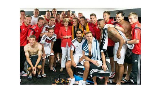 Canciller Angela Merkel viaja a Brasil para ver final del Mundial