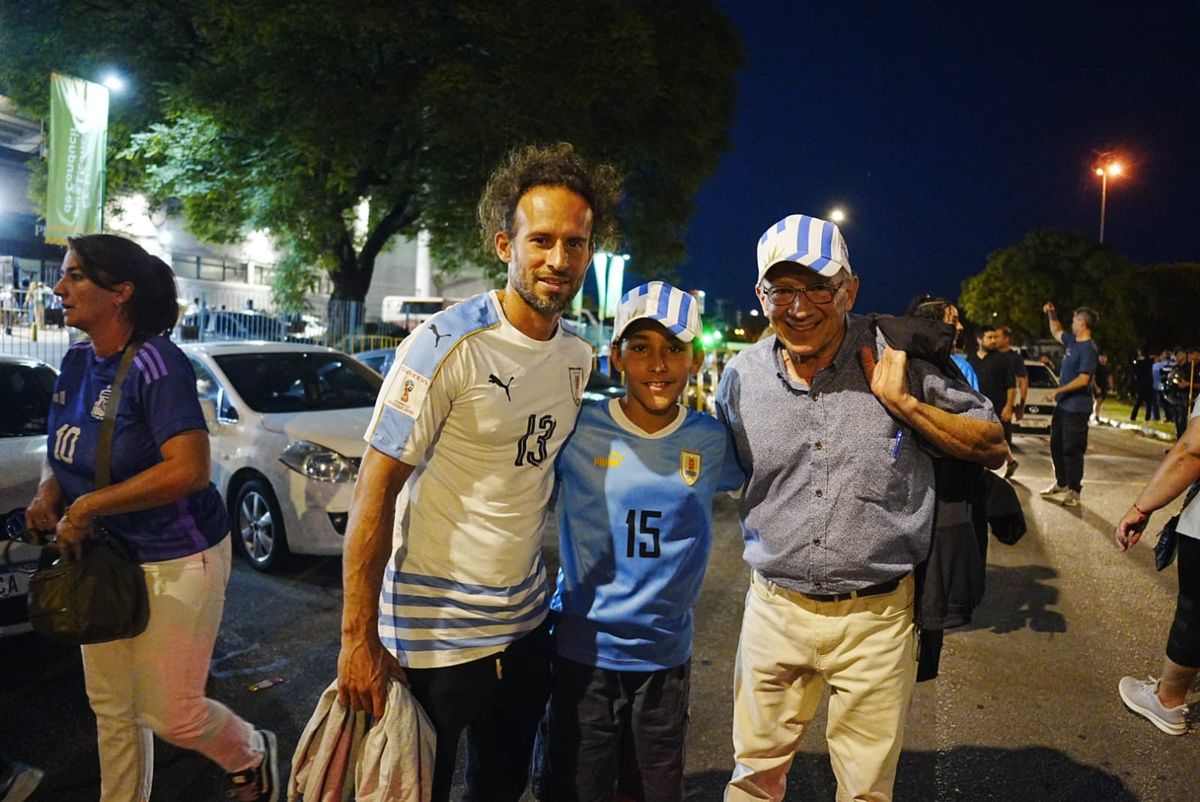 hinchada uruguay argentina foco uy tanda 3 (1).jpeg