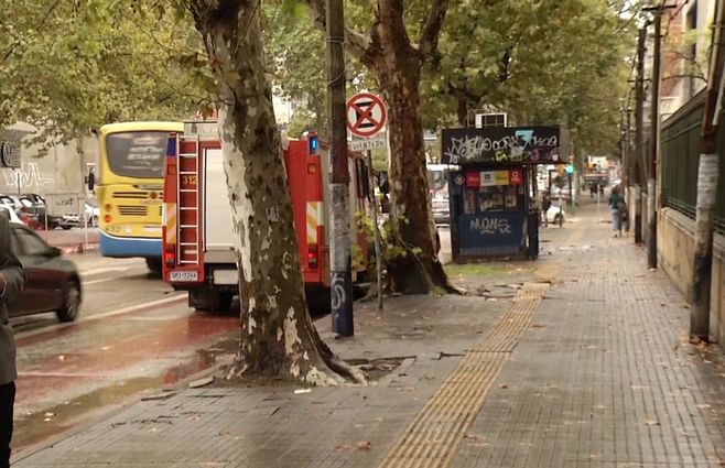Bomberos en la Universidad Católica tras mail con amenazas de bomba y de agresiones. 