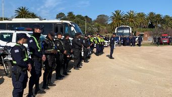 operativo por la noche de la nostalgia con despliegue de 1.200 policias en todo el pais