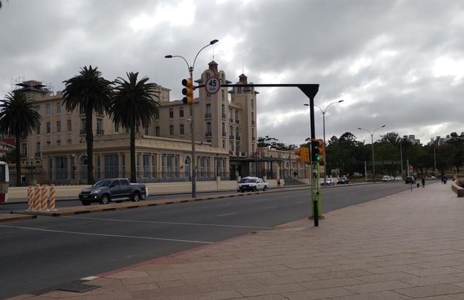 Foto: Subrayado. Edificio Mercosur, en Montevideo.