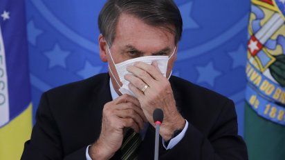 bolsonaro, tras curarse de covid-19 acusado de delito de lesa humanidad