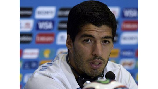 Blatter sobre Suárez: Lamento el castigo y espero que vuelva