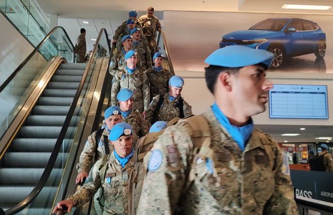 militares-congo-vuelo-llegada