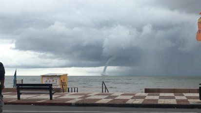 tromba marina, esta manana en la rambla de pocitos
