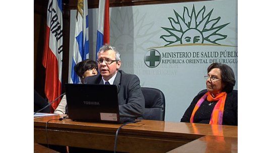 Apuntan a extender PAP y luego incluir vacuna contra HPV