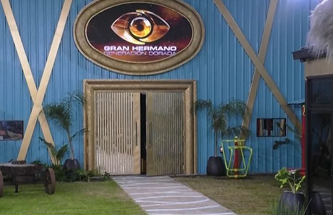 gran-hermano-generación-dorada-casa-patio