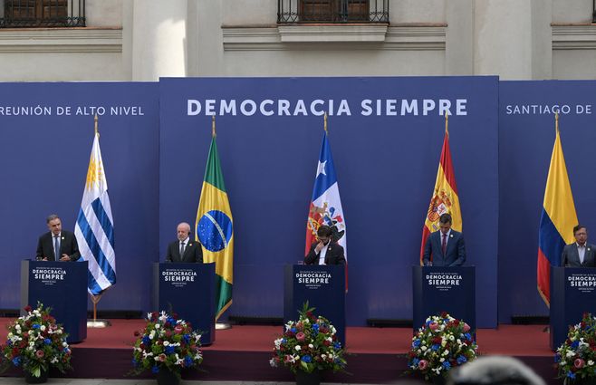 orsi-en-cumbre-democracia-siempre