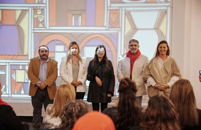 Robinson Rodríguez, María Inés García, Karina Rando, Bruno Tripodi y Alejandra García.jpg