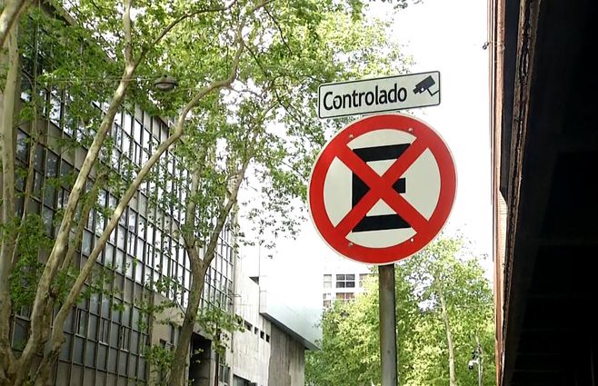 controlado-prohibido-detenerse-estacionar-multas-imm-transito-carteleria-fiscalizacion